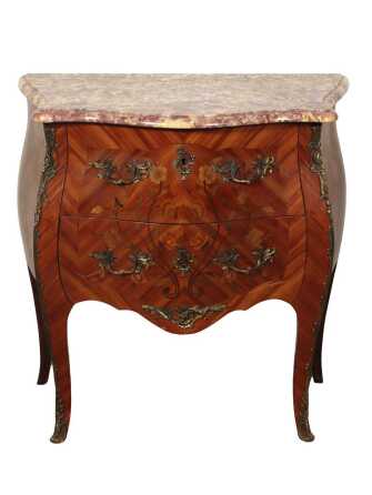 BOMBE COMMODE