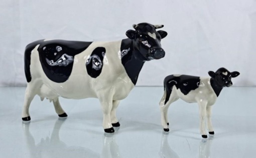 Beautiful Beswick Porcelain Cow & Calf