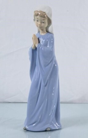 NAO by Lladro Praying Nun Figurine