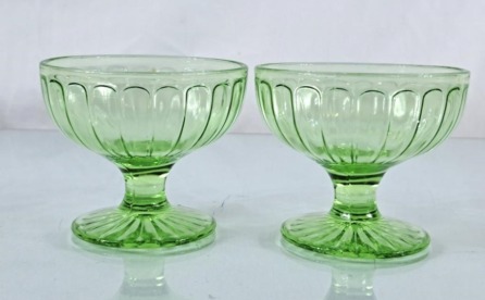 Pretty Uranium Green Glass Dessert Cups