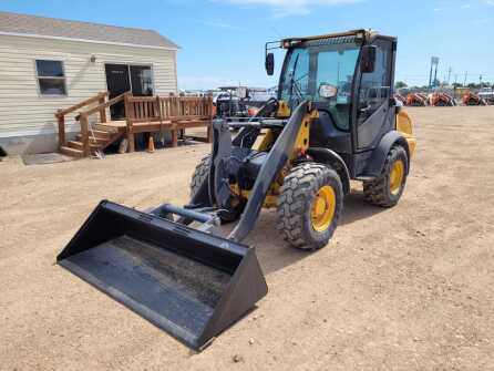 John Deere 204L Wheel Loader