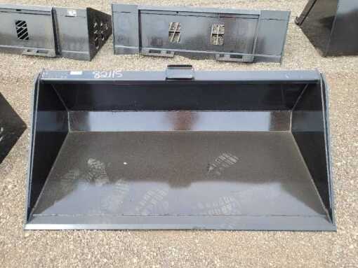 66 in. Bucket With Single Blade