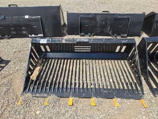 GIYI Skid Steer Quick Attach (66") Rock Bucket