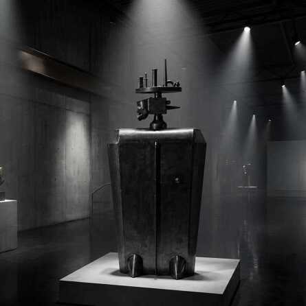 RICHARD GILLESPIE (1935-2021) WELDED STEEL SCULPTURE