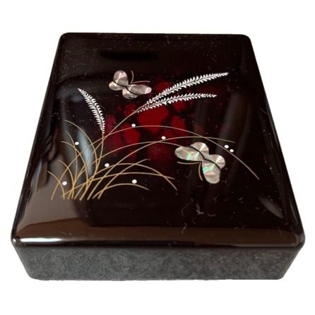 Seal box